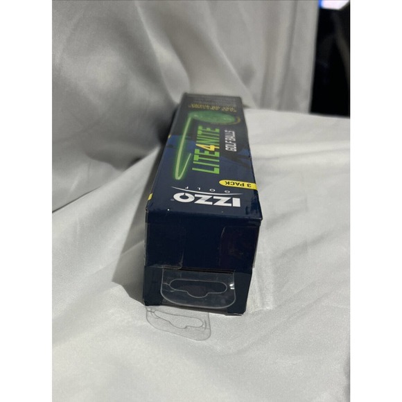 IZZO Golf‎ Lite4Nite Golf Balls. Kit includes UV flashight, 3 golf balls - Picture 5 of 6